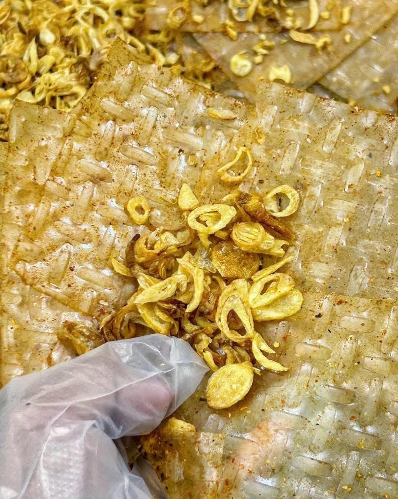 Bánh Tráng Xì Ke Nâu Hành Phi Giòn (Pre-order 1 week)