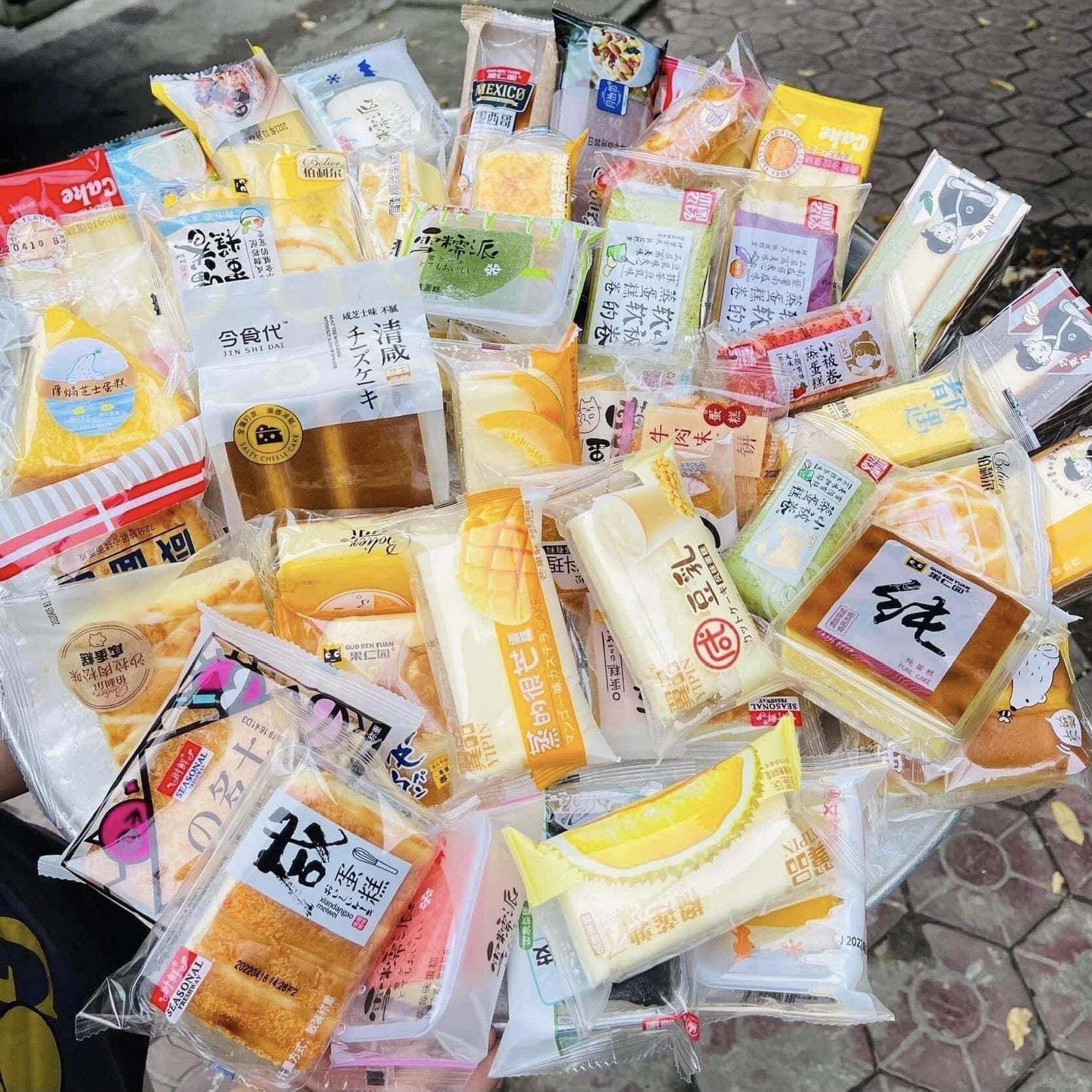 Bánh Mix Đài Loan (Taiwanese Variety Snack Box) – ONICI Ăn Vặt Tại Mỹ